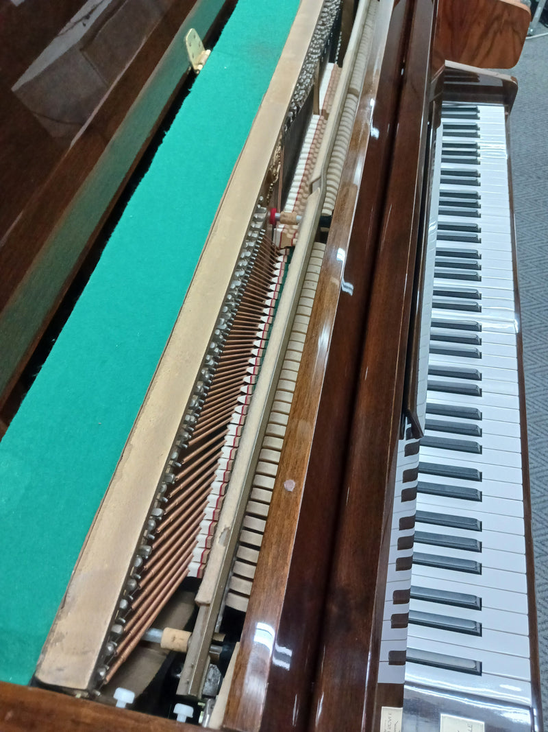 SAMICK IMPERIAL GERMAN SCALE UPRIGHT PIANO (REFURBISHED) - SECOND HAND